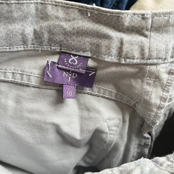 NYDJ Alisha Ankle Size 10 Jeans Denim Lizard Print Gray‎ Casual Crop Pants - Picture 6 of 8